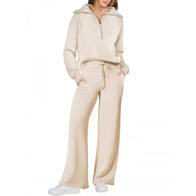 Ensemble de sport pour femme avec col montant et bretelles