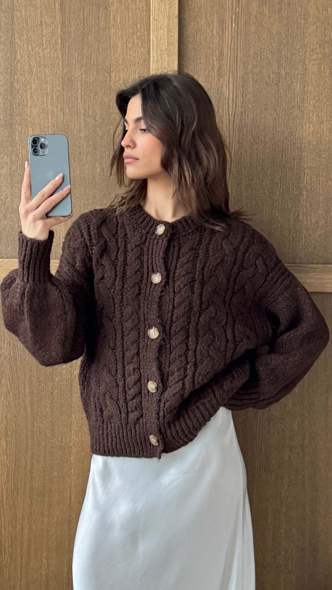 Cardigan femme en grosse maille avec boutons élégants