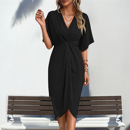 Robe portefeuille élégante pour femme avec décolleté en V et nœud chic