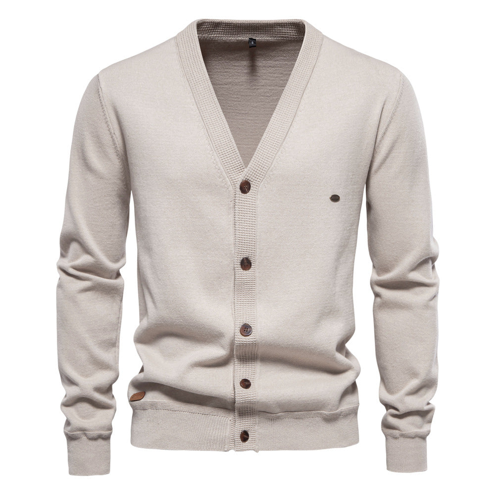Cardigan homme col V moderne boutons en bois