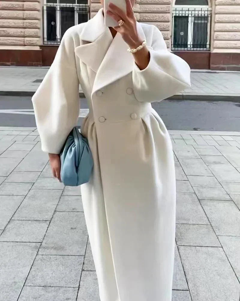 Manteau en laine élégant, croisé et cintré