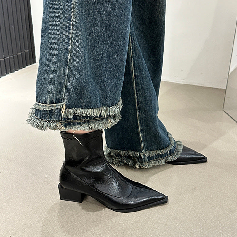 Bottines femme élégantes bout pointu talon carré