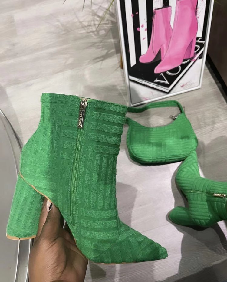 Bottine élégante aspect cuir pour femme