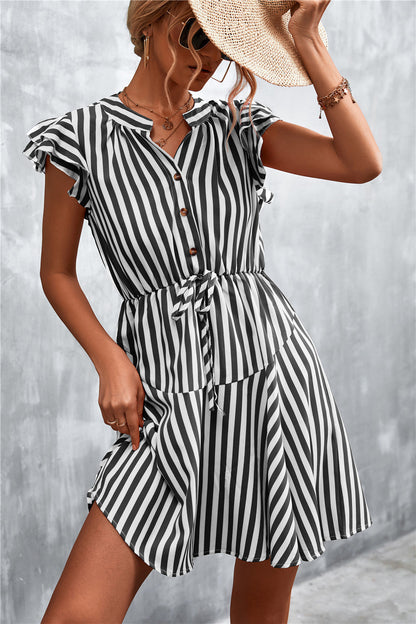 Robe d'été femme à rayures élégante et volants