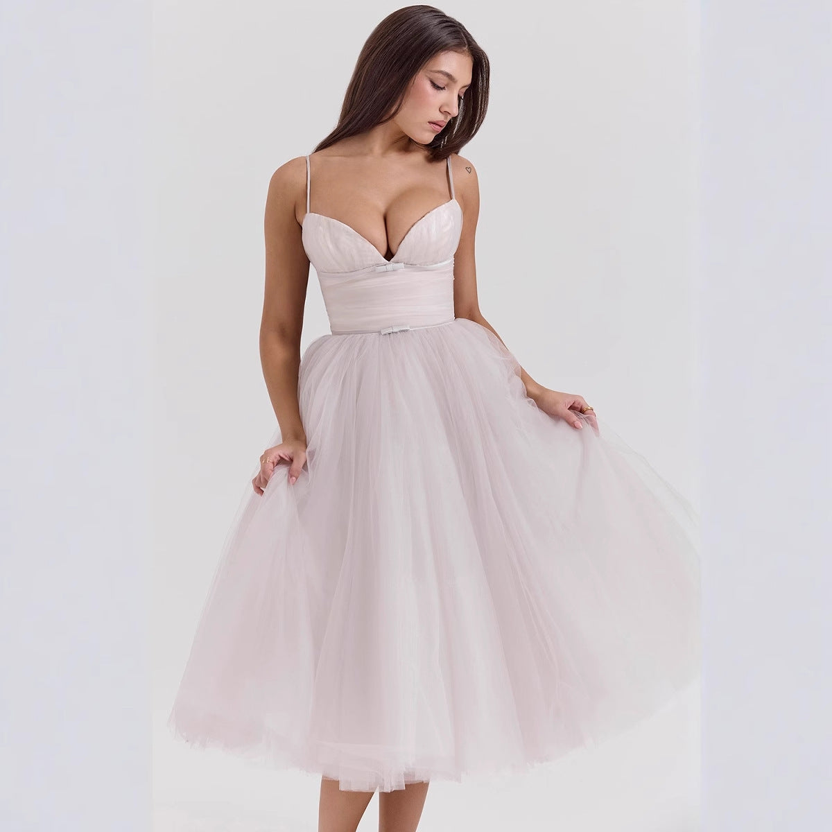 Élégante robe en tulle pour femme avec jupes