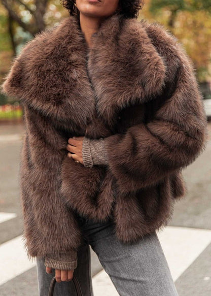 Veste élégante en fausse fourrure design de luxe