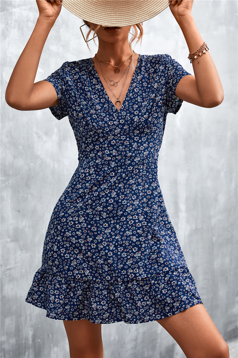Robe d'été courte femme florale élégante