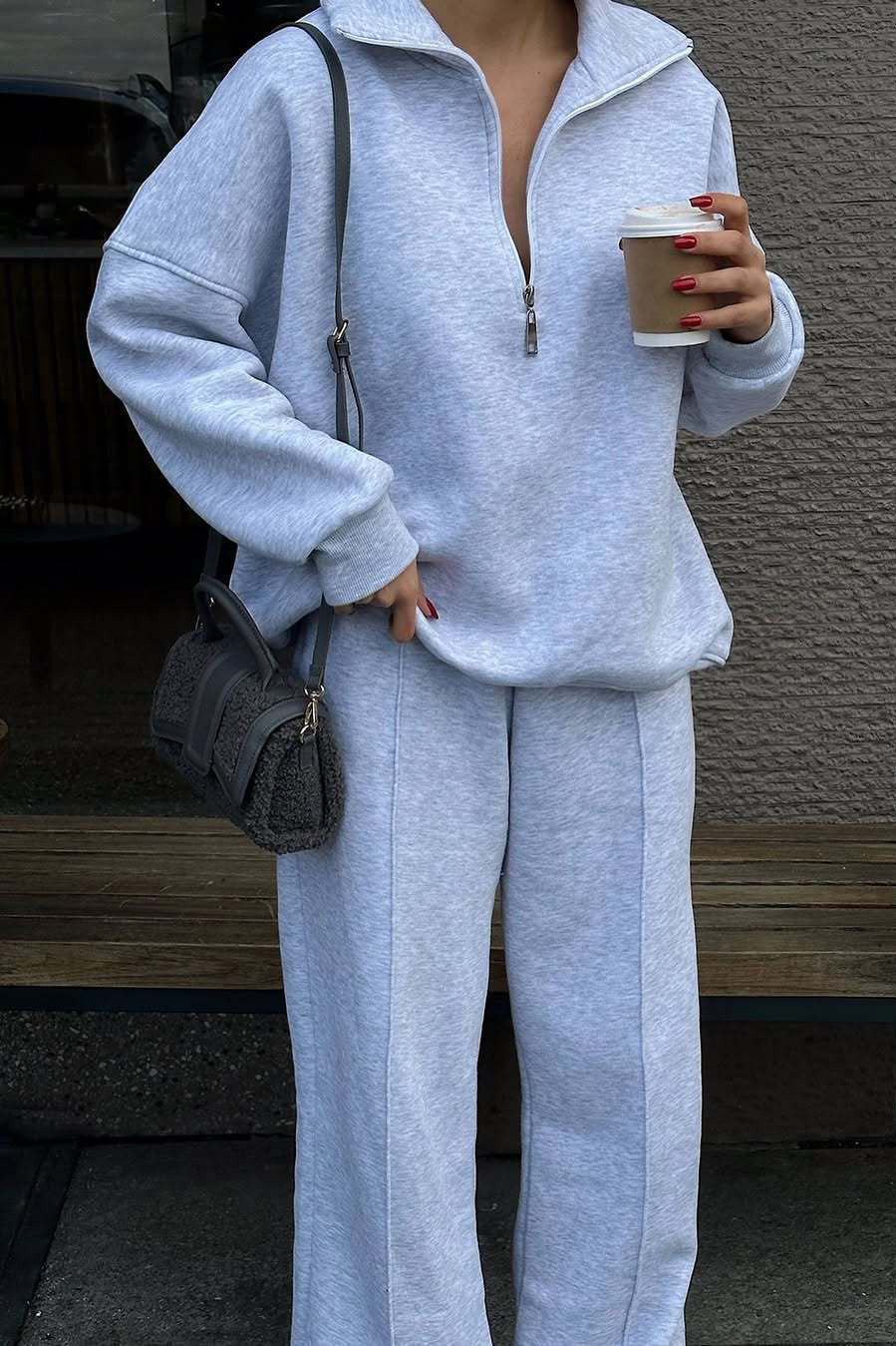 Ensemble deux pièces tendance : Sweat-shirt et pantalon de jogging