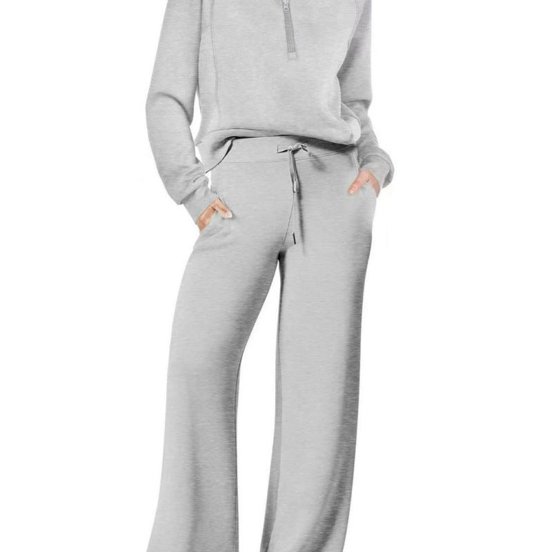 Ensemble de sport pour femme avec col montant et bretelles