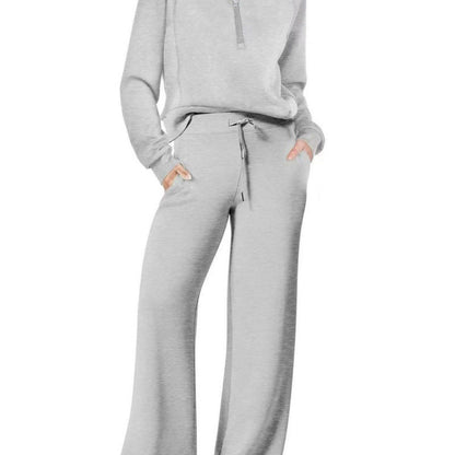 Ensemble de sport pour femme avec col montant et bretelles