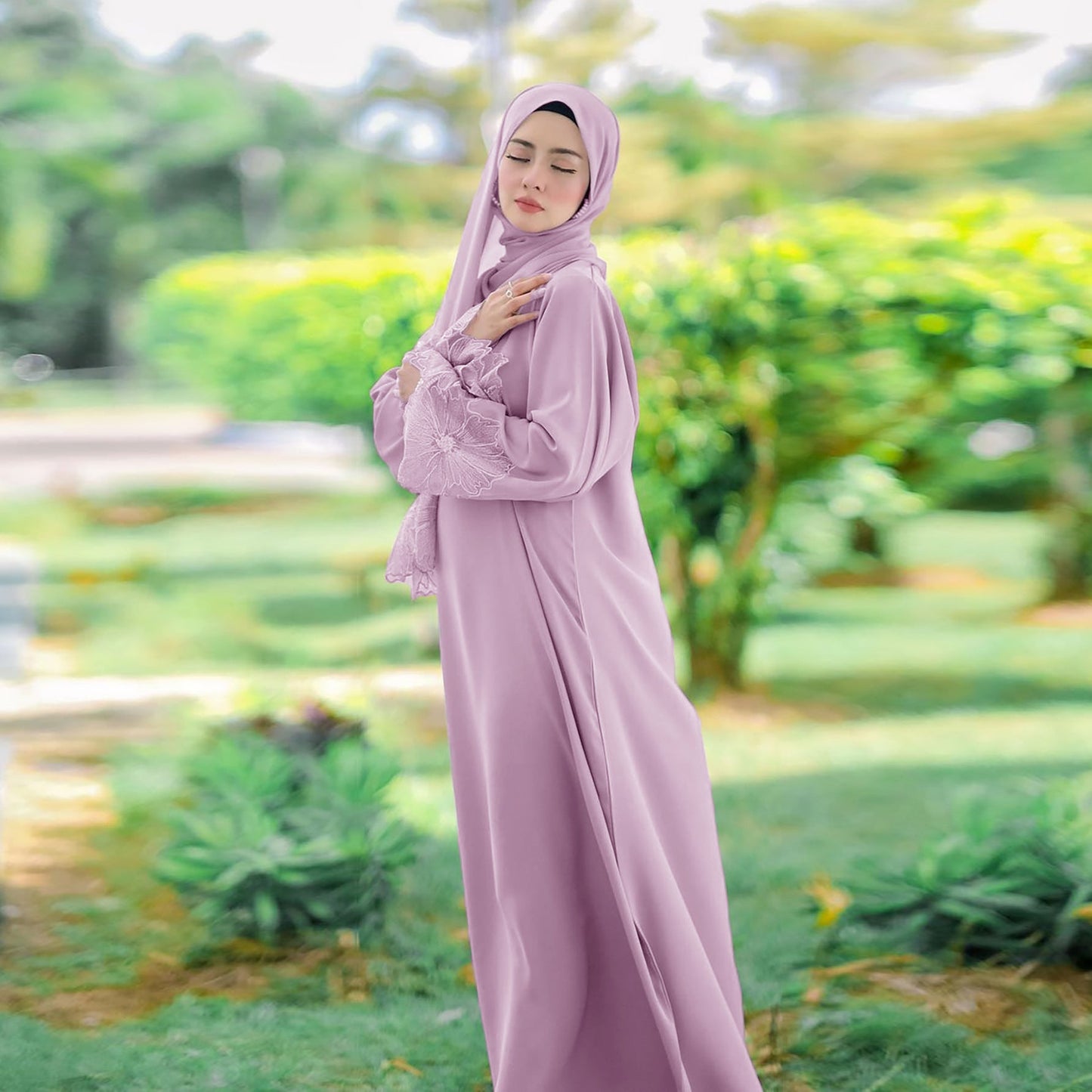 Robe longue élégante en dentelle florale pour femme