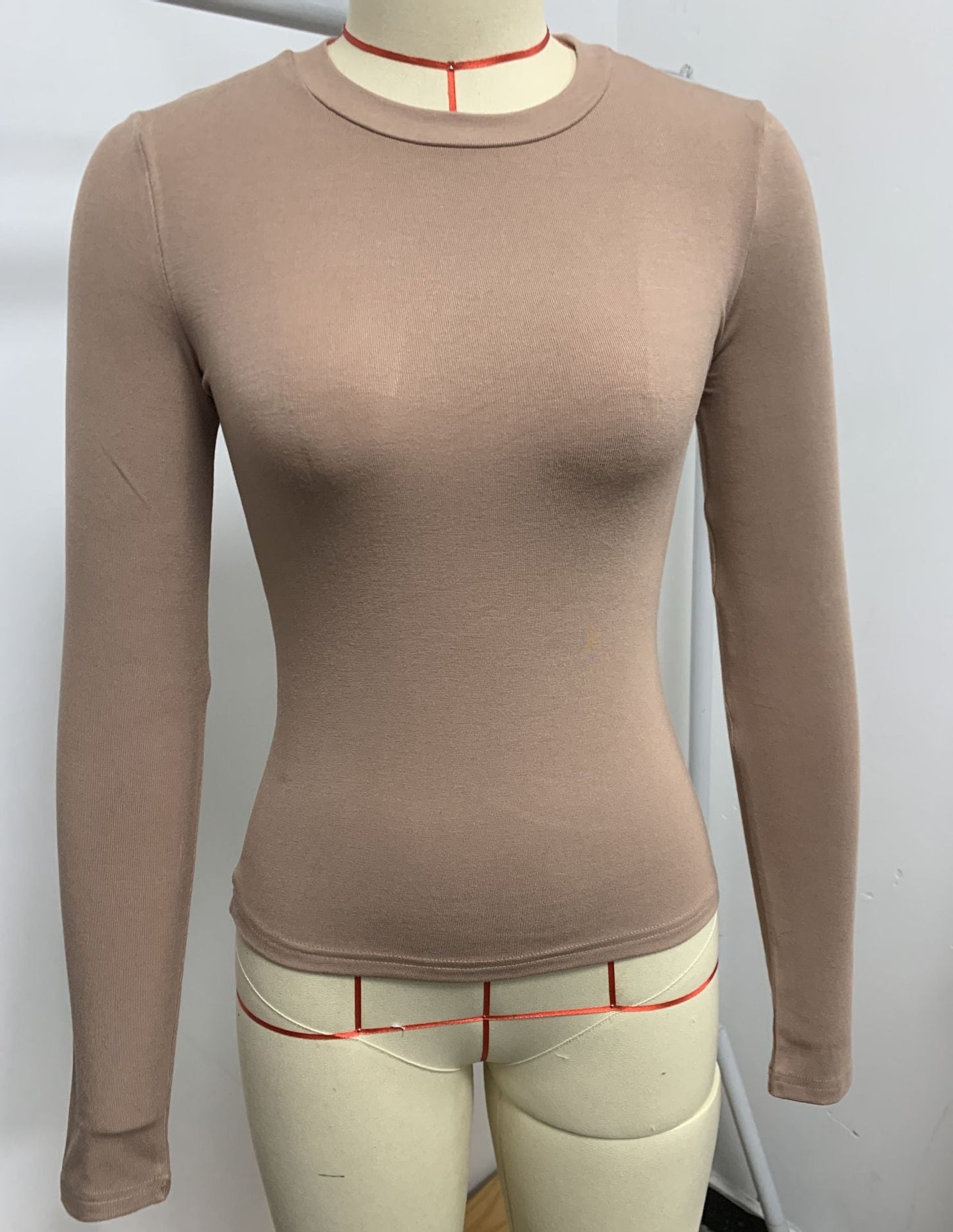 Haut à manches longues pour femmes, modelant et élégant
