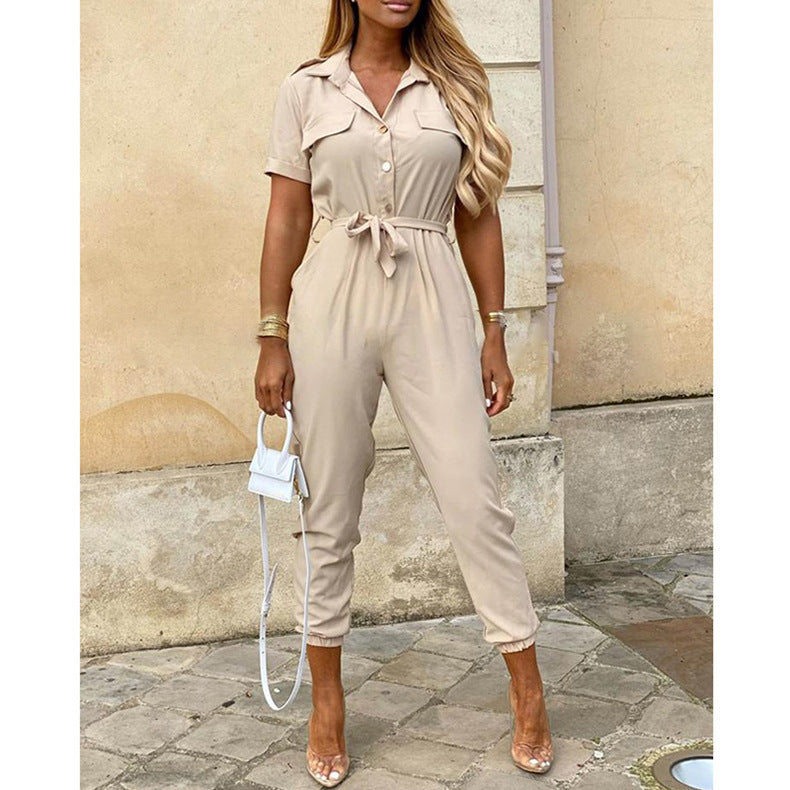 Combinaison élégante cintrée à boutonnage frontal pour femme