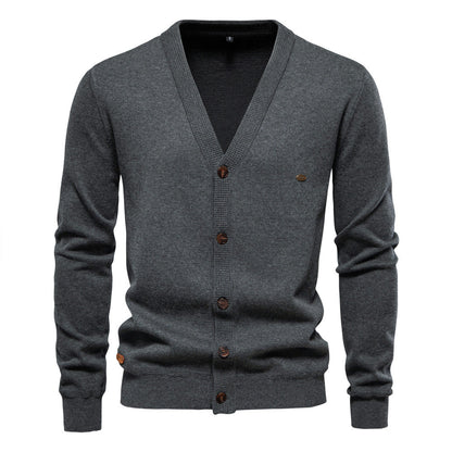 Cardigan homme col V moderne boutons en bois