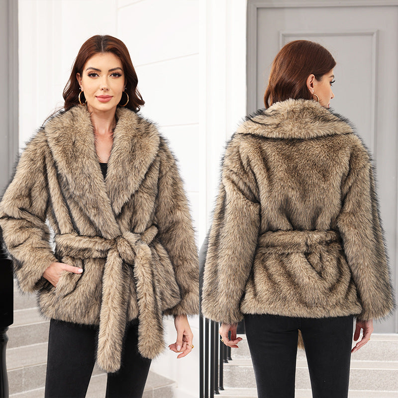 Manteau chic en fausse fourrure pour femme avec ceinture et large col