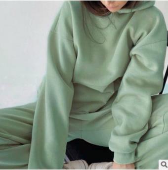 Ensemble de survêtement sportif confortable et élégant pour femme