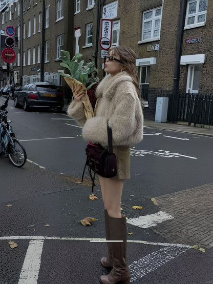 Manteau d'hiver élégant en fausse fourrure pour femmes