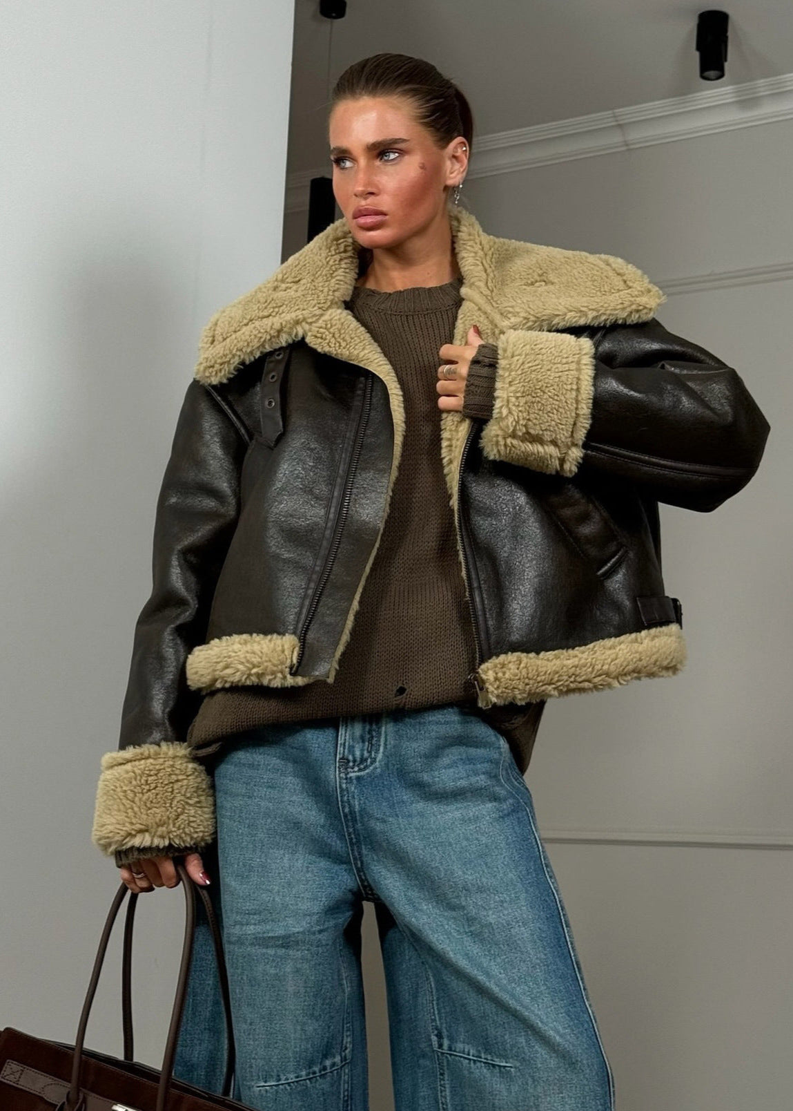 Veste en cuir élégante style aviateur doublée