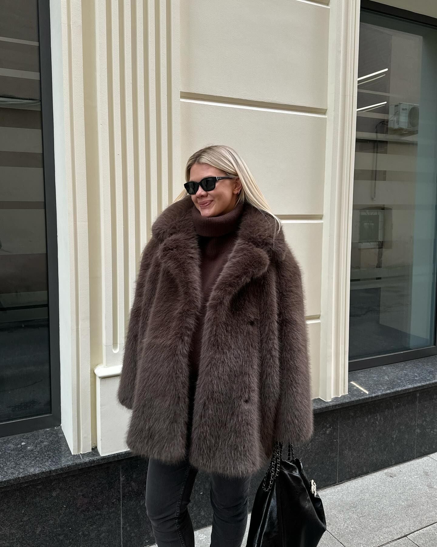 Veste de luxe en fausse fourrure pour femmes, manches volumineuses
