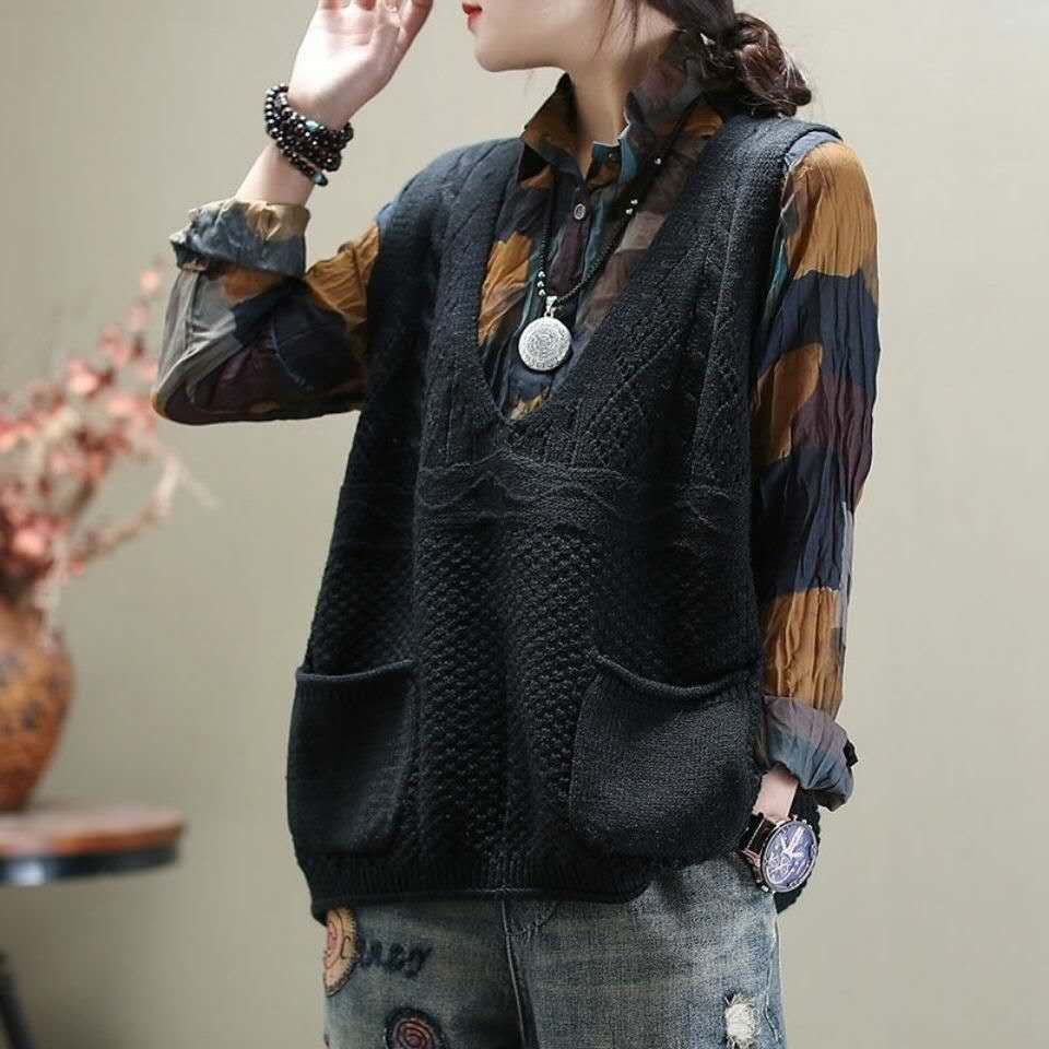 Gilet tricoté pour femme col en V avec poches design élégant