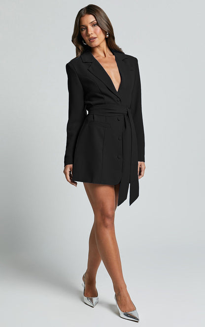Robe blazer élégante pour femme avec ceinture