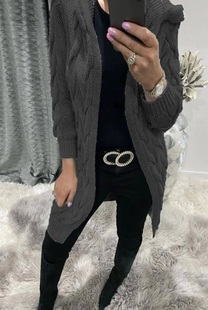 Cardigan long en maille tressée élégant