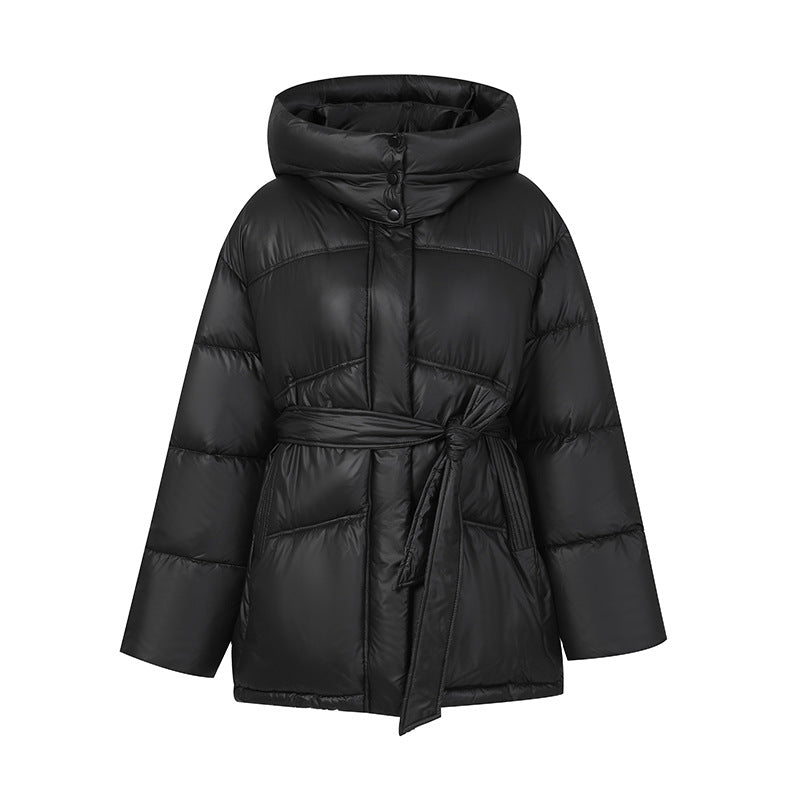 Manteau d'hiver élégant matelassé pour femme avec ceinture et capuche