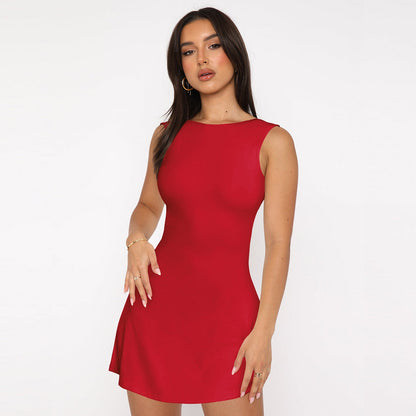 Mini-robe moulante femme élégante froncée