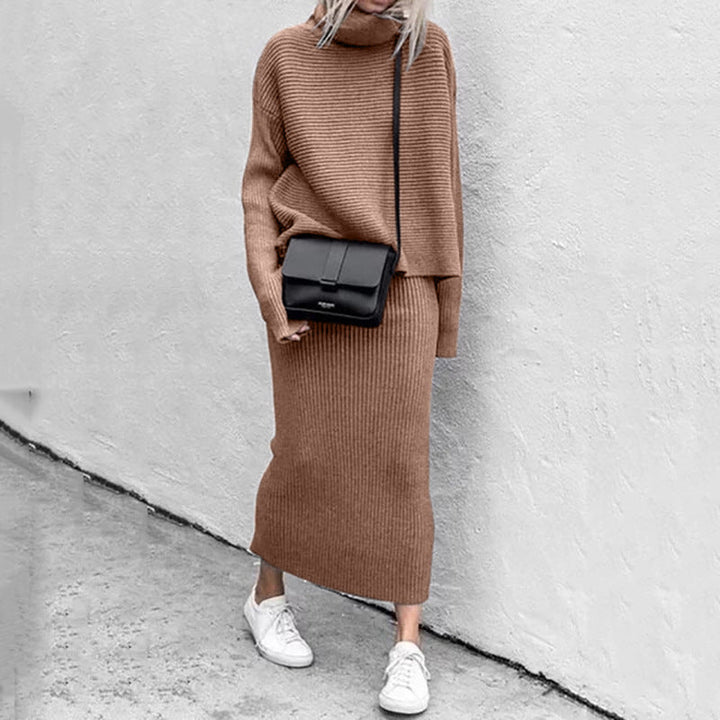 Ensemble pull à col roulé et jupe en maille pour femme