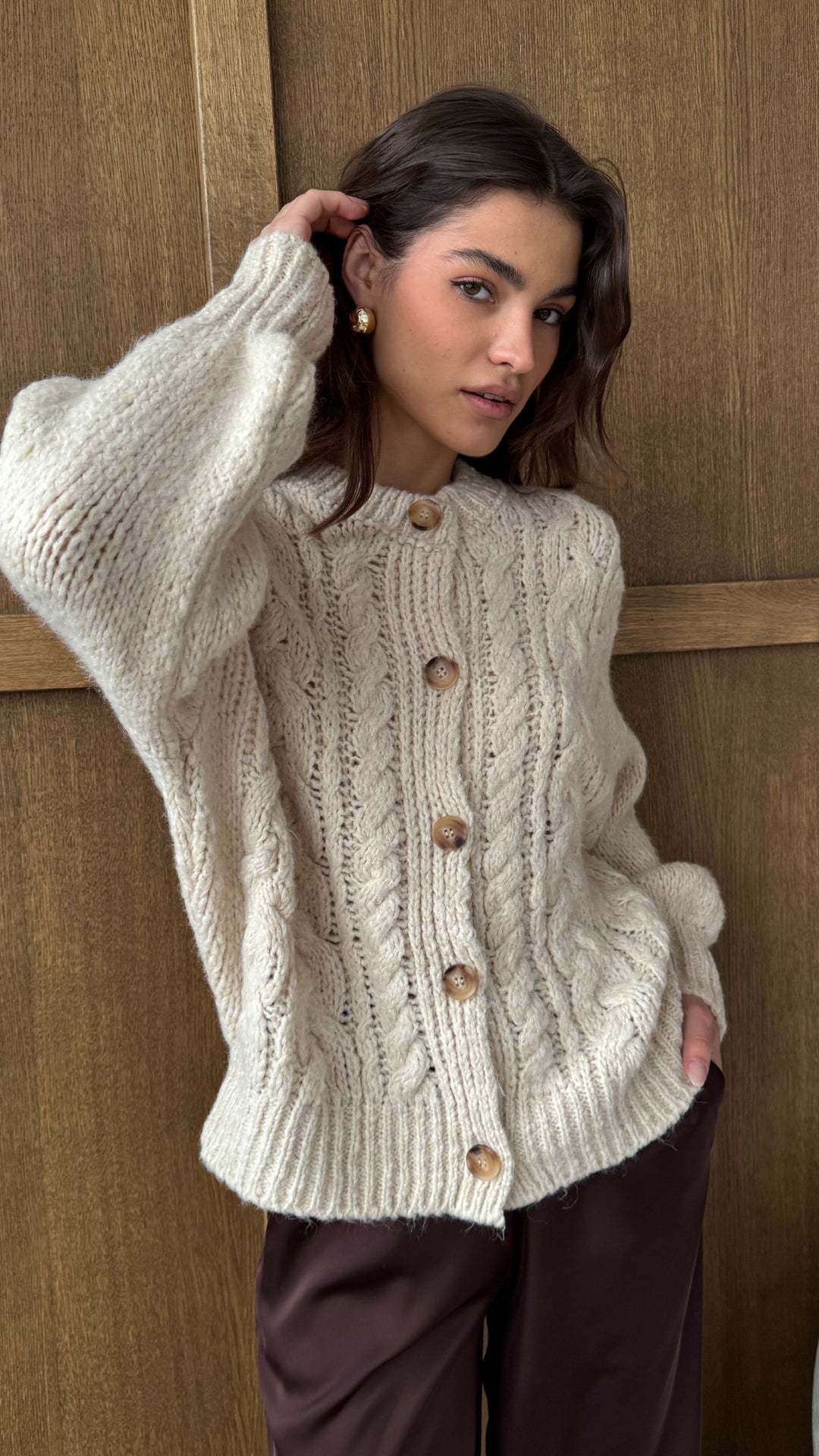 Cardigan femme en grosse maille avec boutons élégants