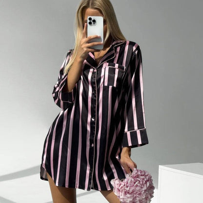 Chemise de nuit rayée élégante pour femme