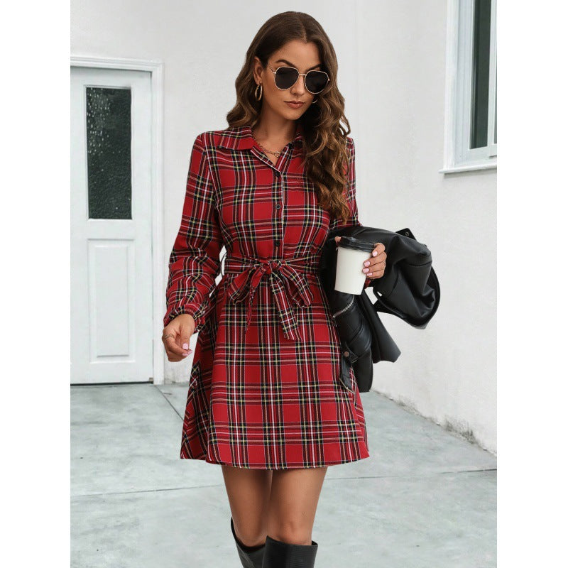 Robe-chemise élégante à carreaux avec ceinture pour femme