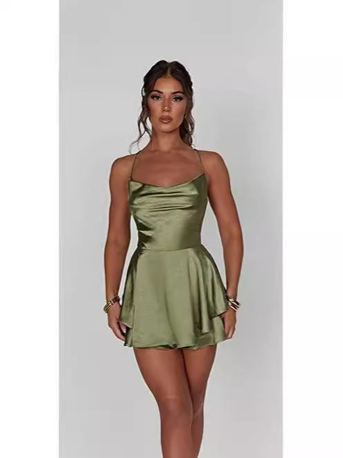 Mini-robe en satin élégante pour femme