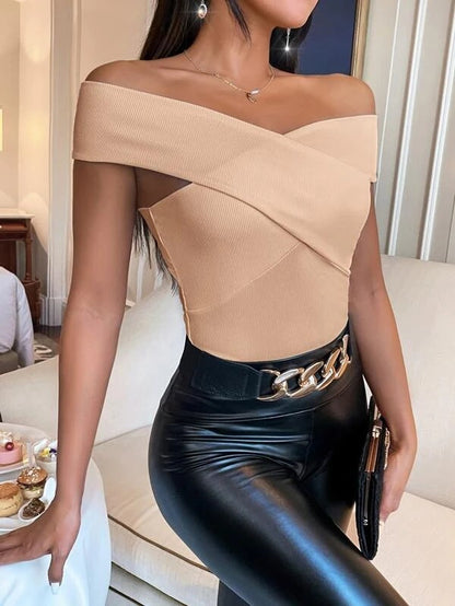 Haut asymétrique texturé moderne pour femme