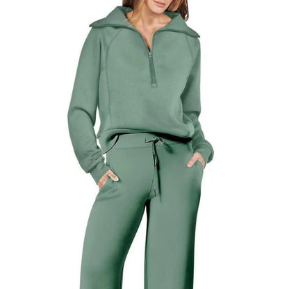 Ensemble de sport pour femme avec col montant et bretelles
