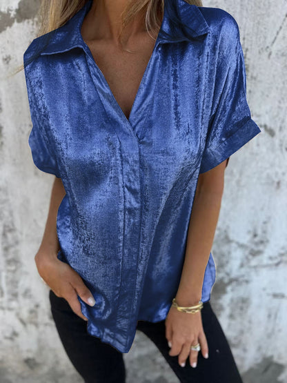 Blouse femme en satin élégante finition brillante
