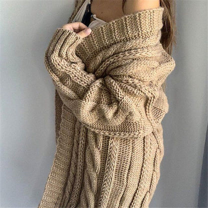 Robe en laine grande taille à motif torsadé et col en V