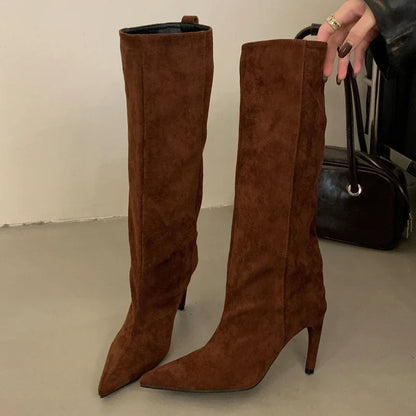 Bottes femme élégantes hauteur genou à lacets
