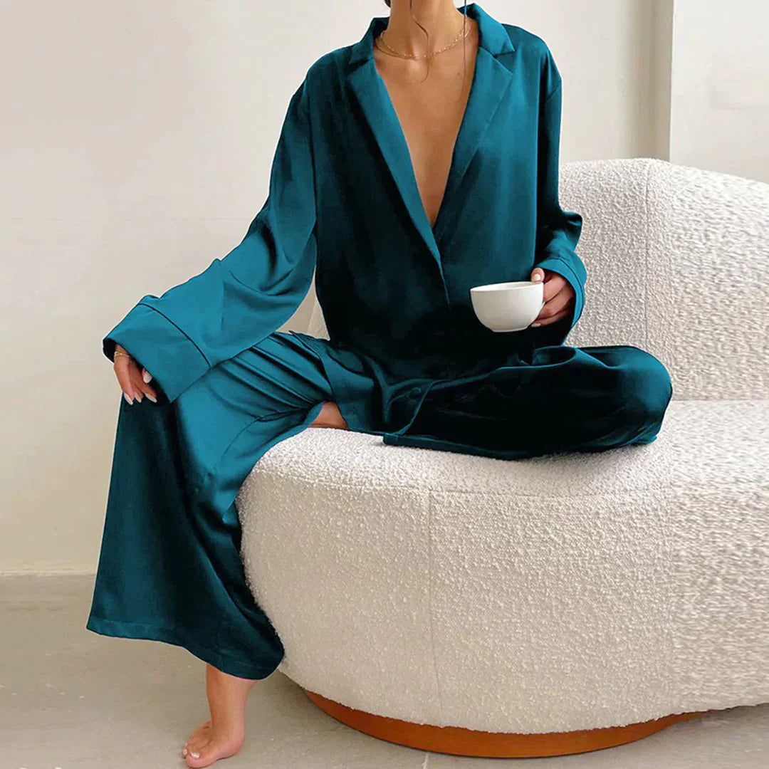 Pyjama femme en satin blanc avec pantalon large