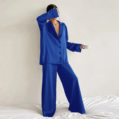 Pyjama femme en satin blanc avec pantalon large
