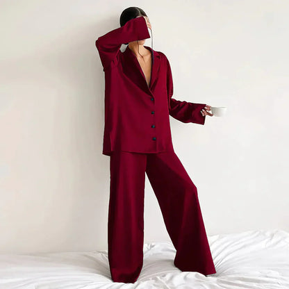Pyjama femme en satin blanc avec pantalon large