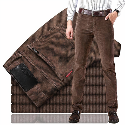 Pantalon en velours côtelé coupe moderne