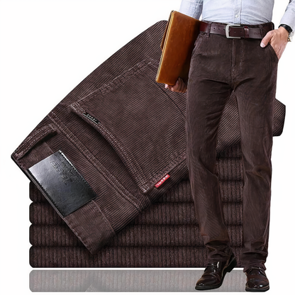 Pantalon en velours côtelé coupe moderne