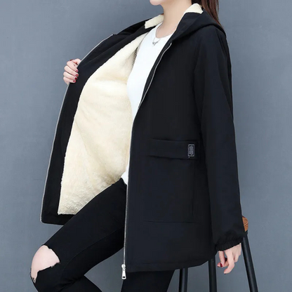 Veste d'hiver élégante pour femme avec capuche