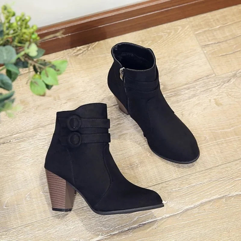 Bottes stylées design rétro talon bloc
