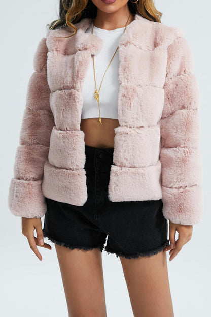 Blouson court femme en fausse fourrure Doux et chic