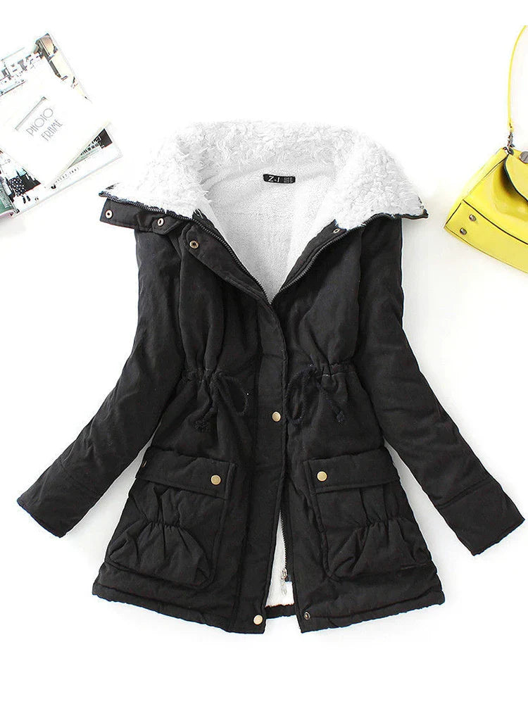 Robe d'hiver chaude avec doublure en fausse fourrure et coupe ajustable