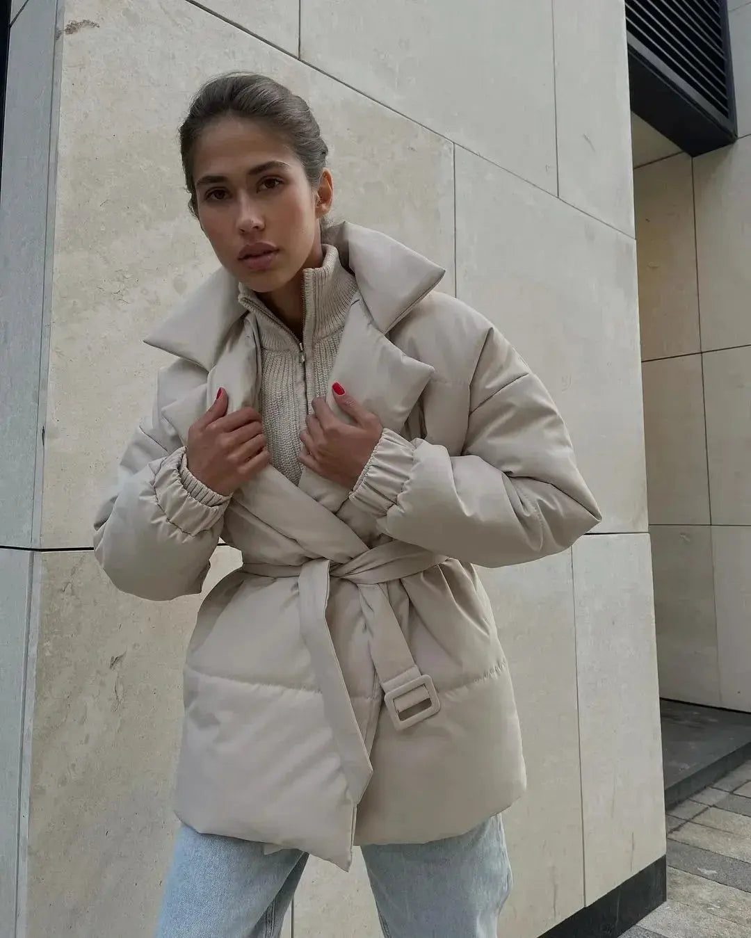 Doudoune stylée avec ceinture