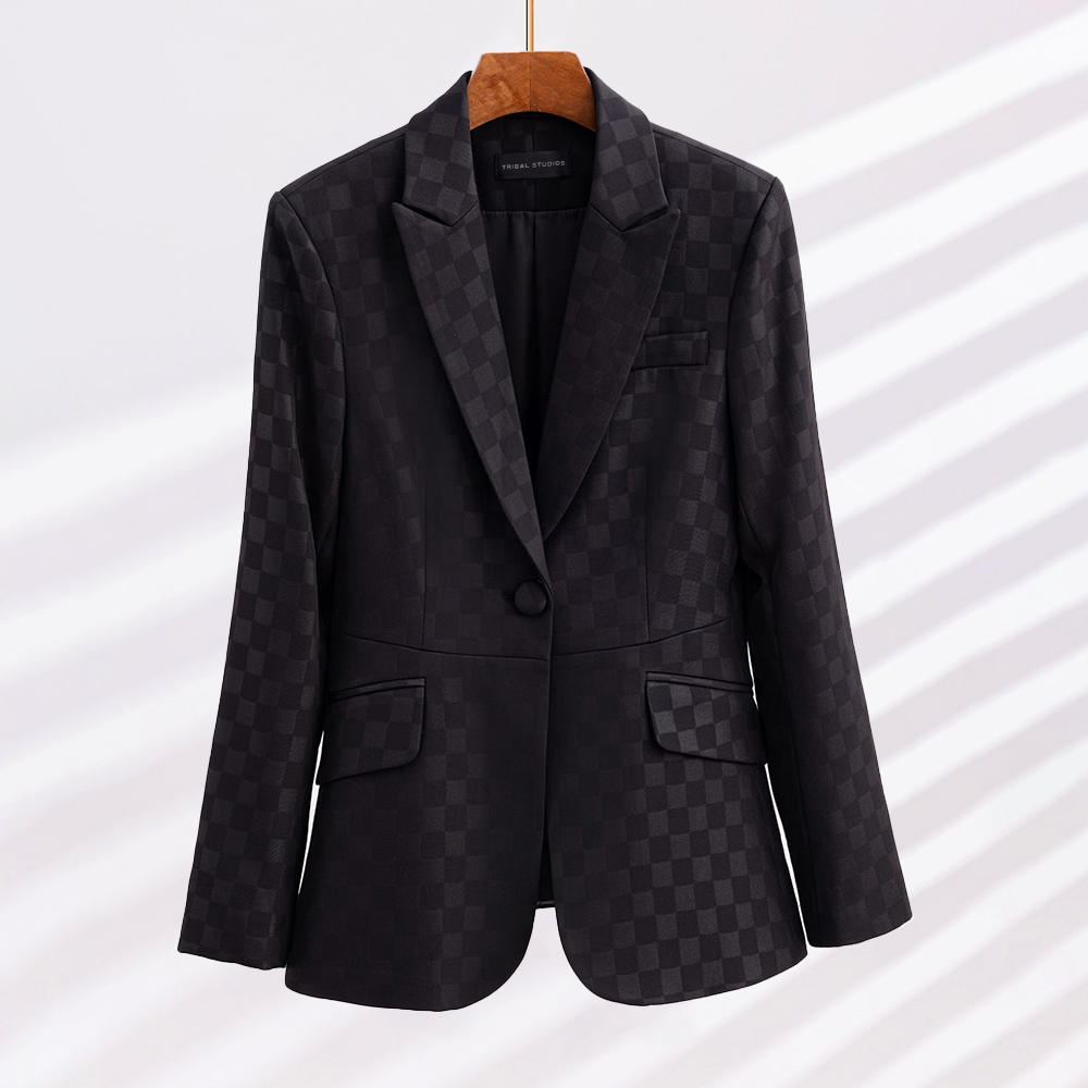 Élégants blazers à carreaux pour femmes