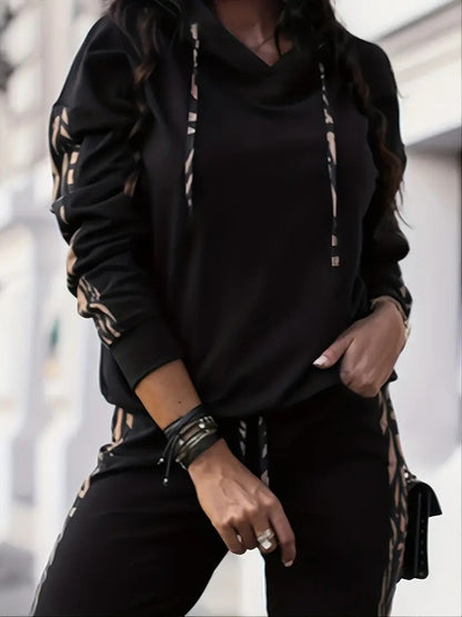 Ensemble décontracté : pantalon et sweat à capuche sportif
